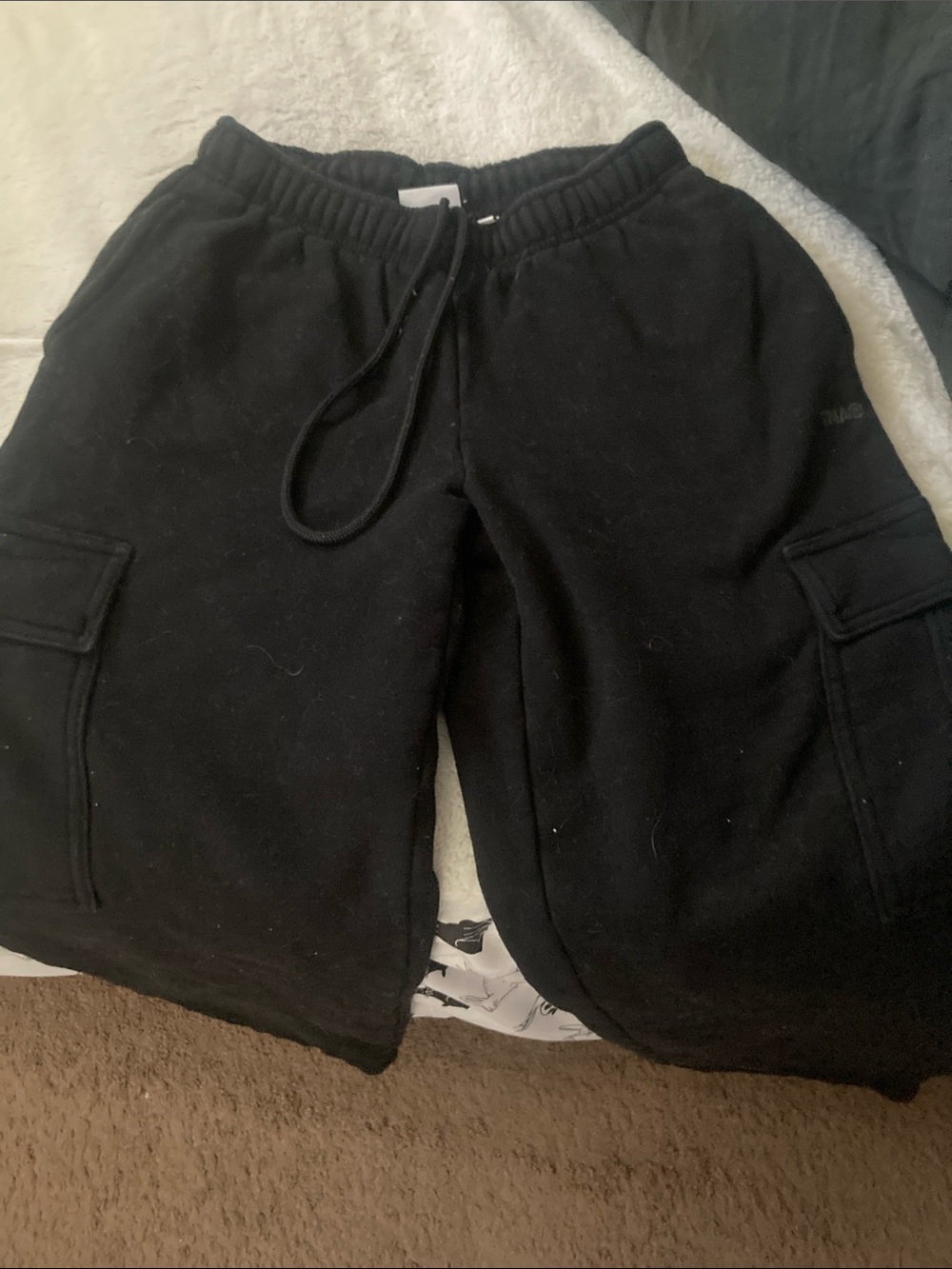 TNA Black Womens cargo
Sweatpants Aritzia